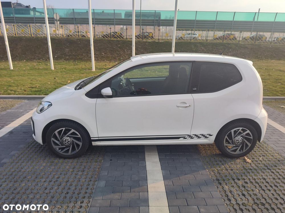 Volkswagen up! sound - 4