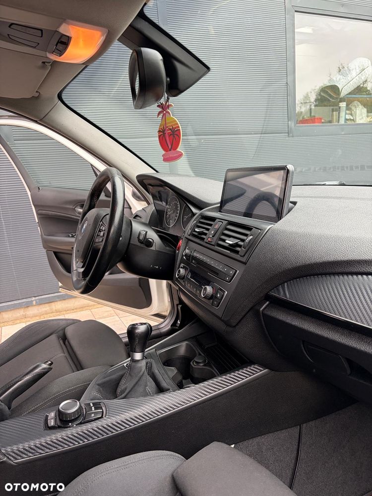 BMW Seria 1 118d Sport Line - 16