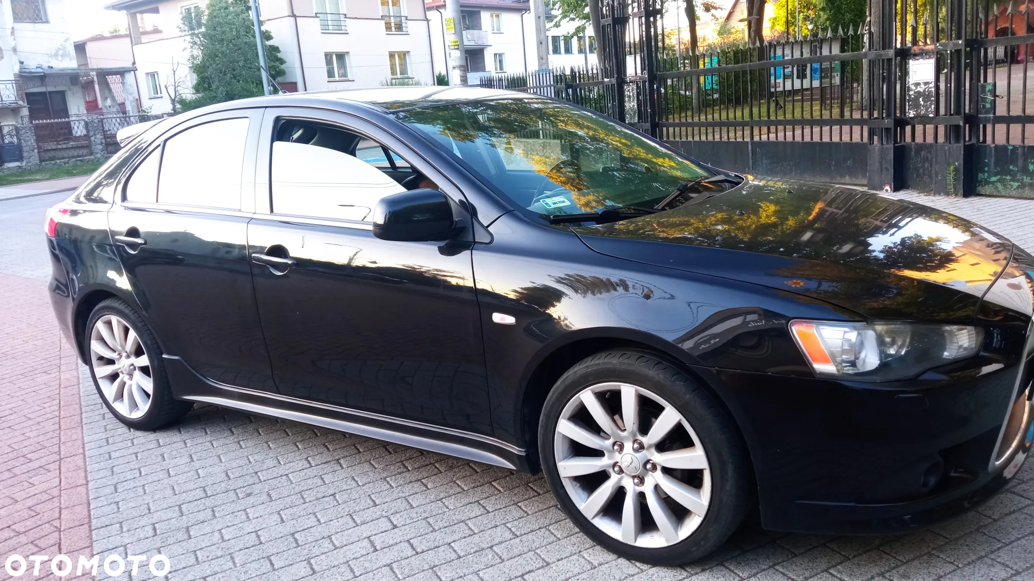 Mitsubishi Lancer 2.0 DID Instyle NAVI - 2