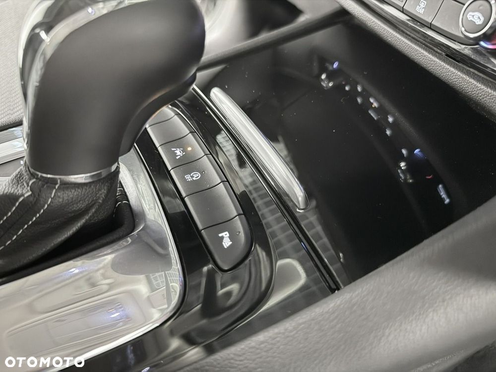 Opel Insignia - 28