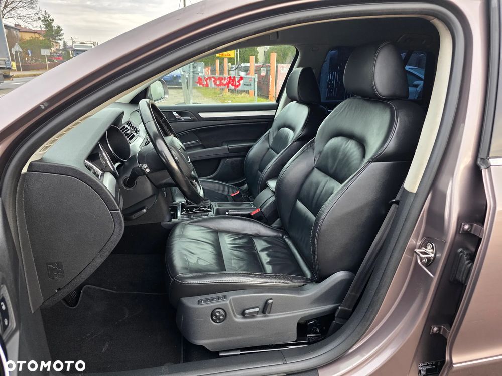 Skoda Superb 2.0 TSI DSG Exclusive - 14