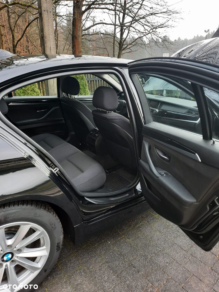 BMW Seria 5 518d - 14