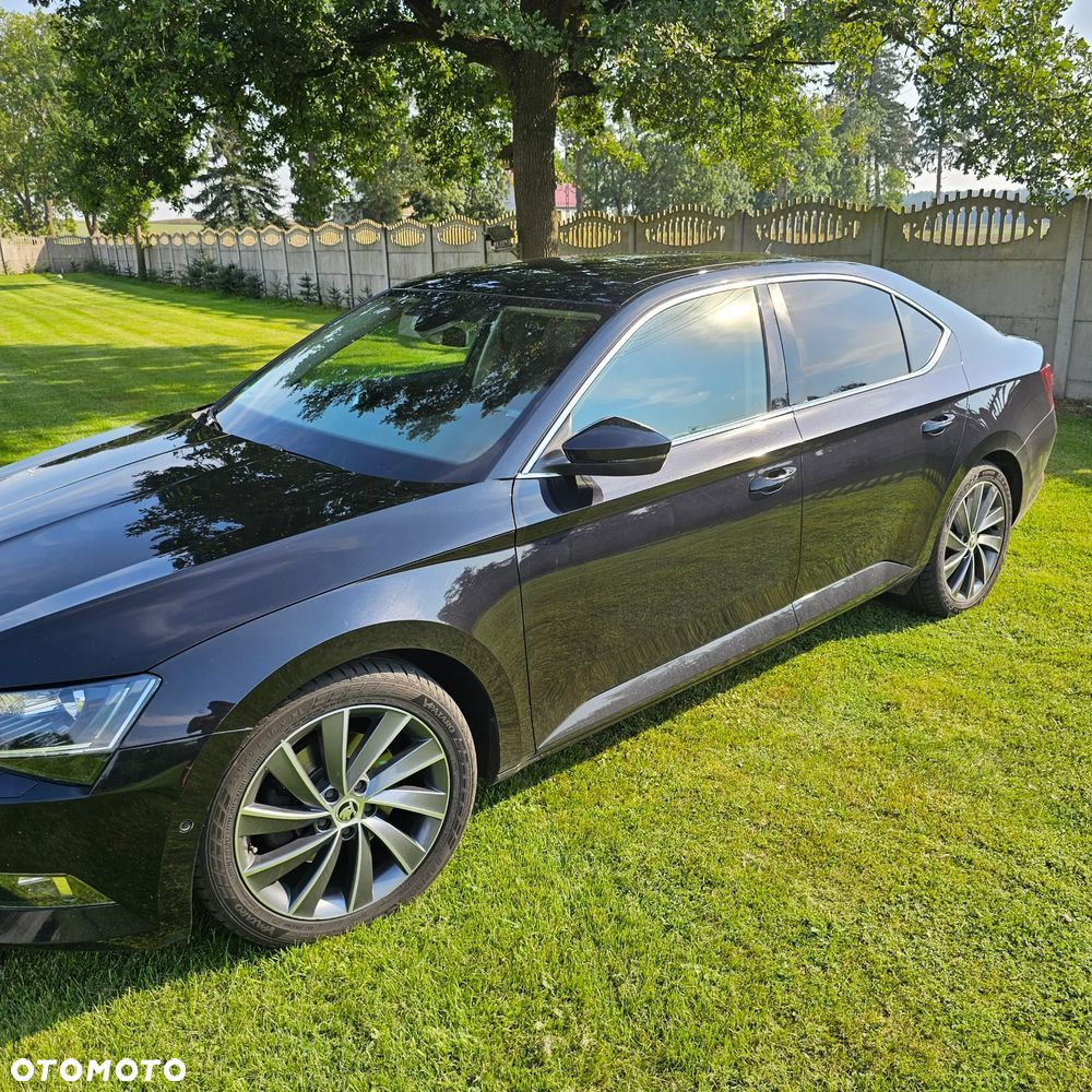 Skoda Superb 2.0 TDI SCR L&K DSG - 9