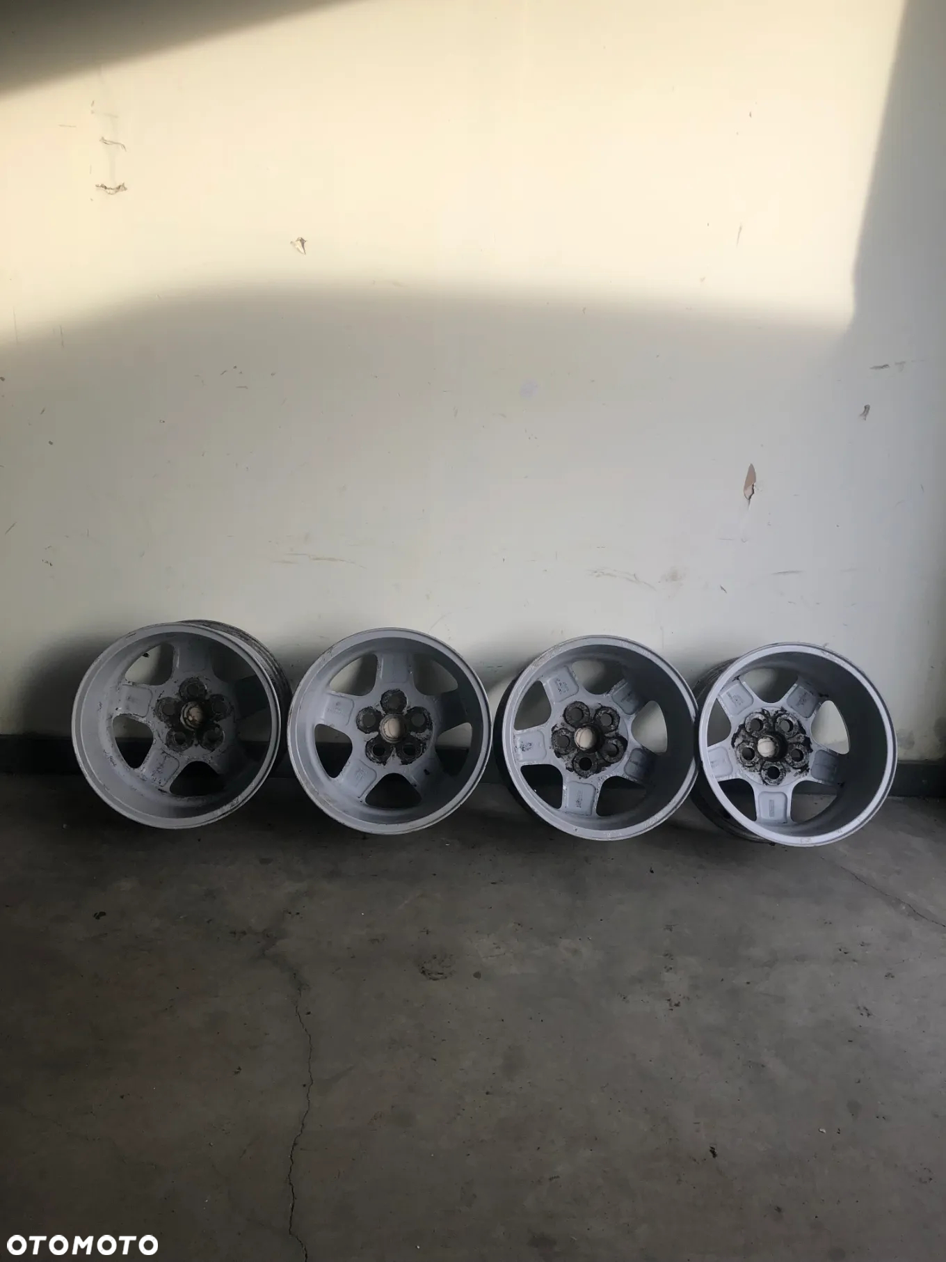 Land Rover Discovery 2 Felgi Aluminiowe 16 cali 3 Sztuki - 7