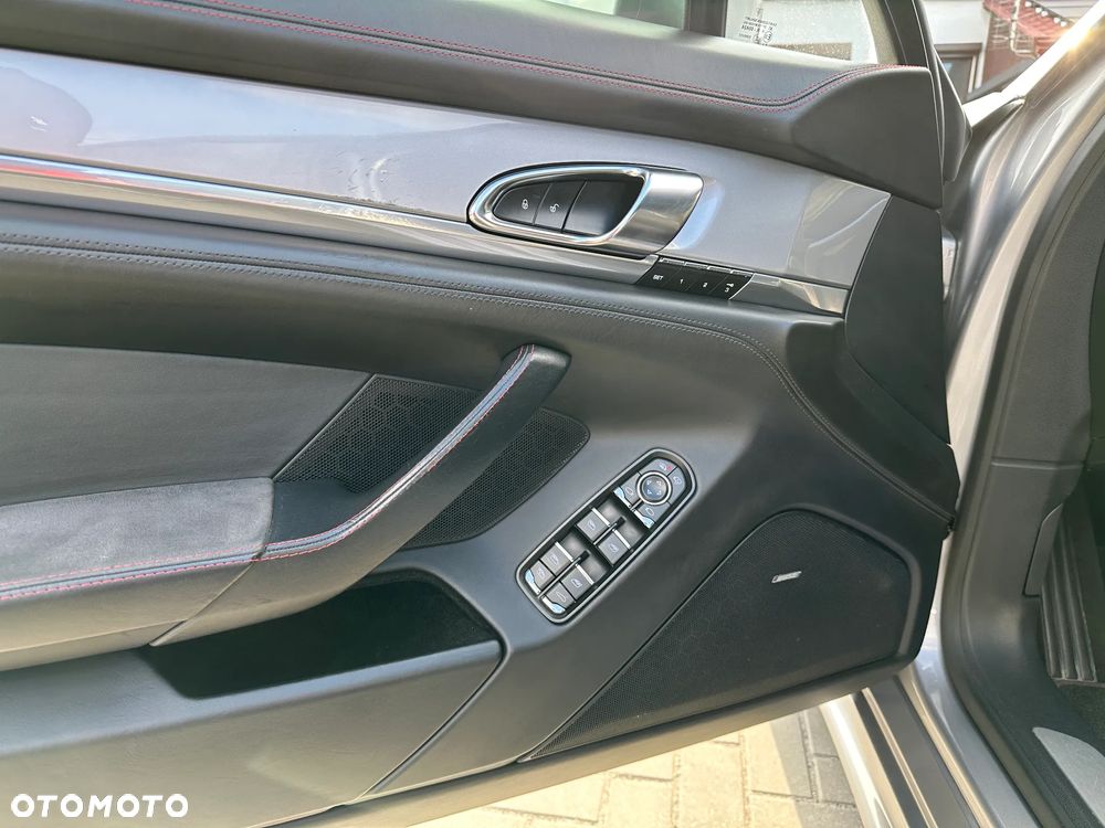 Porsche Panamera GTS - 8