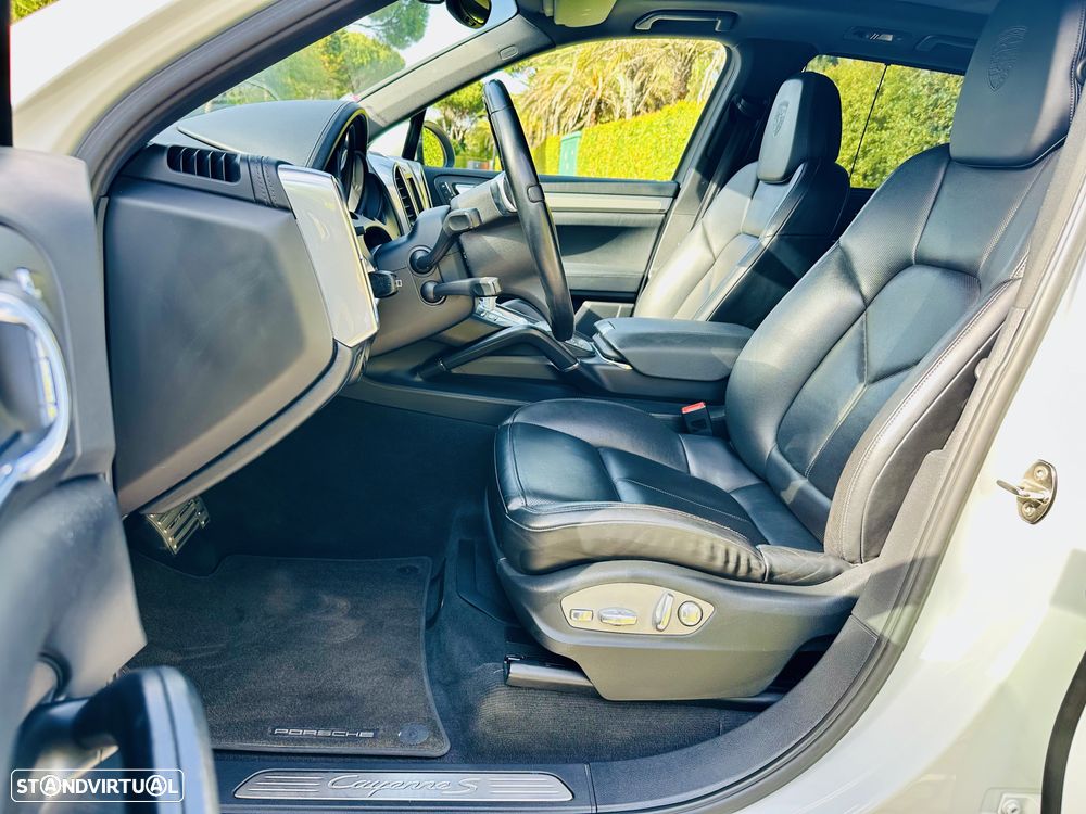 Porsche Cayenne S - 18