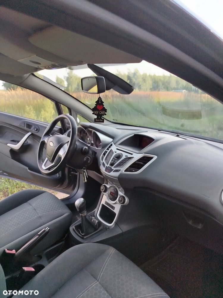 Ford Fiesta 1.6 TDCi Champions Edition - 10