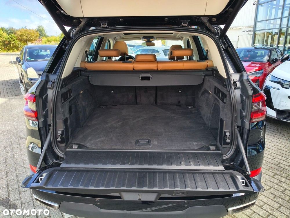 BMW X5 xDrive40i - 8