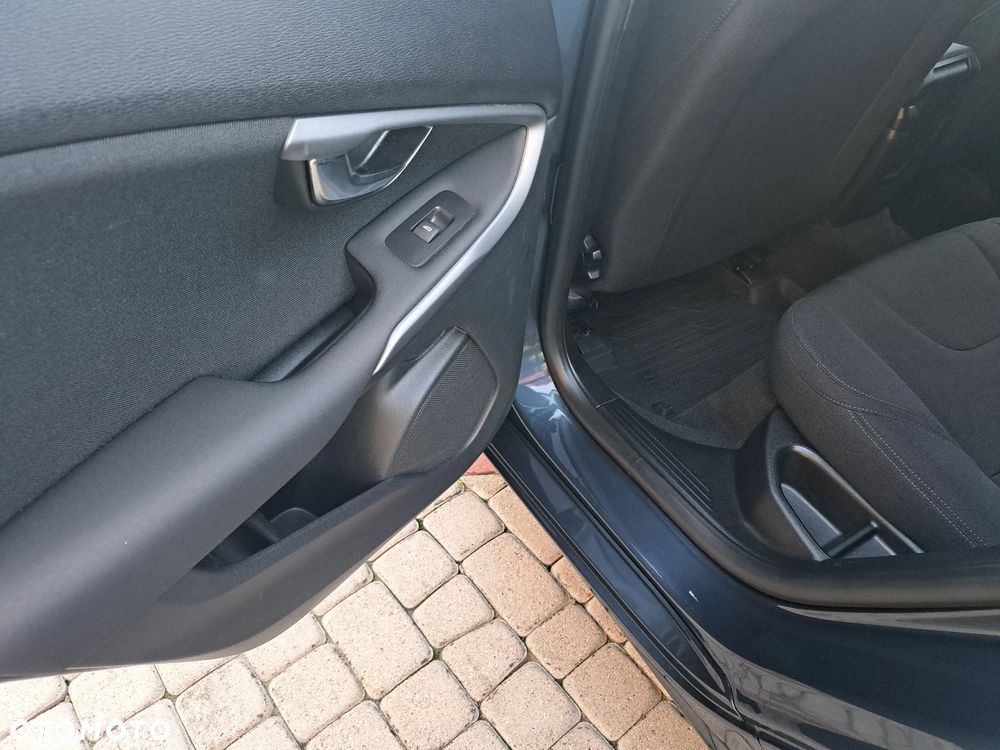 Volvo V40 D2 - 29