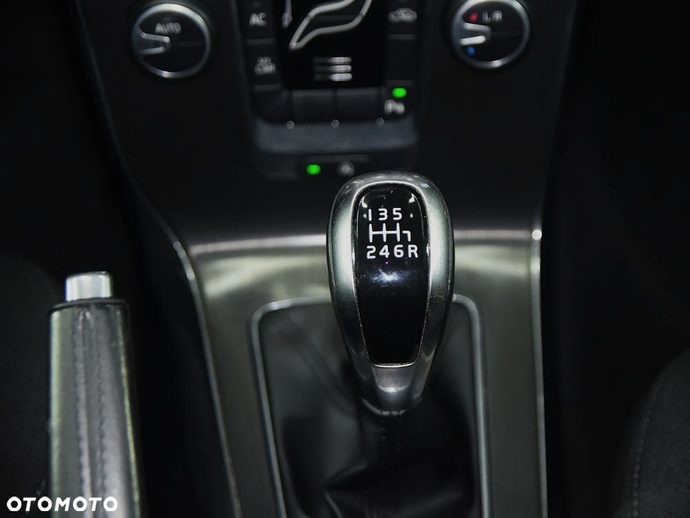 Volvo V40 - 28