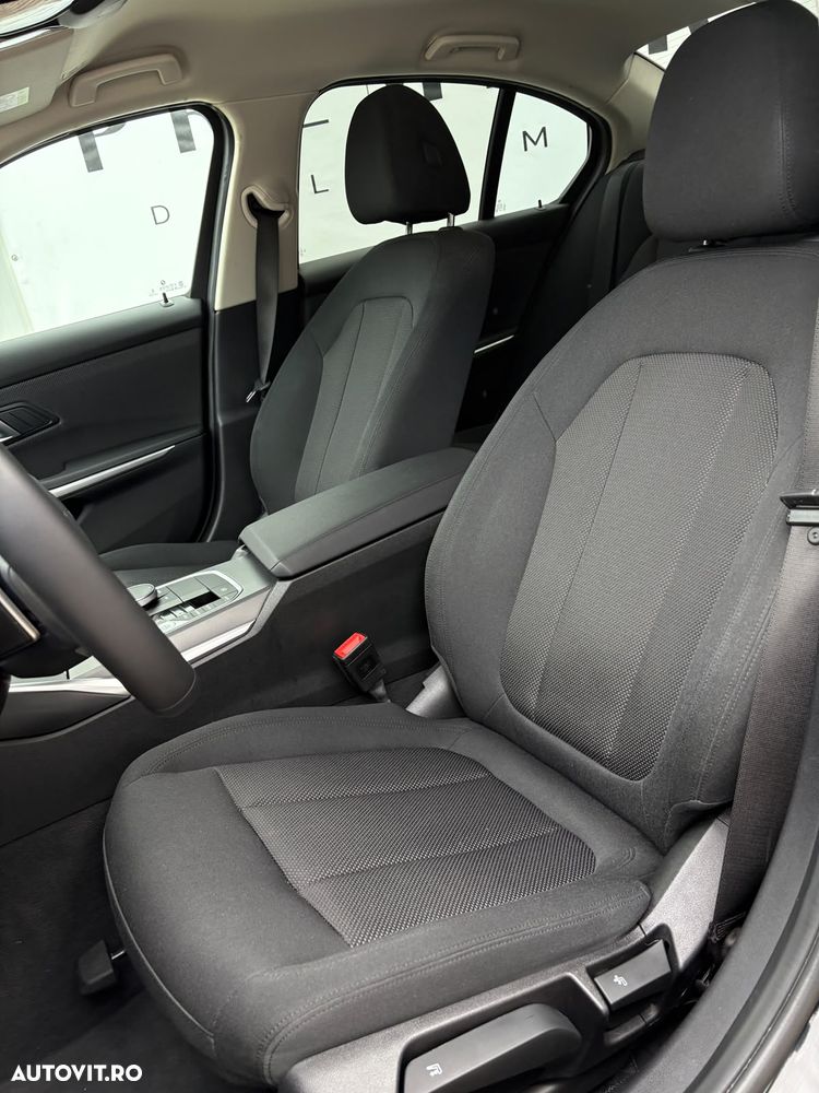 BMW Seria 3 318i Aut. Sport Line - 11