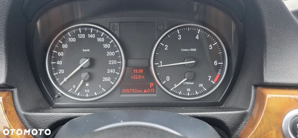 BMW Seria 3 318i - 15