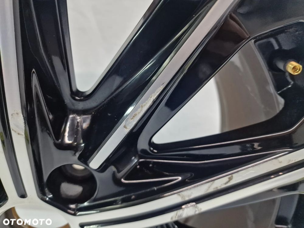 AUDI Q4 RS RSQ4 89A 8JX20H2 ET45 ET 45 FELGA ALUMINIOWA 20 CALI 20" POJEDYNCZA , NR 89A601025K / 89A601025 K , NR AUKCJI FELGA1 - 18
