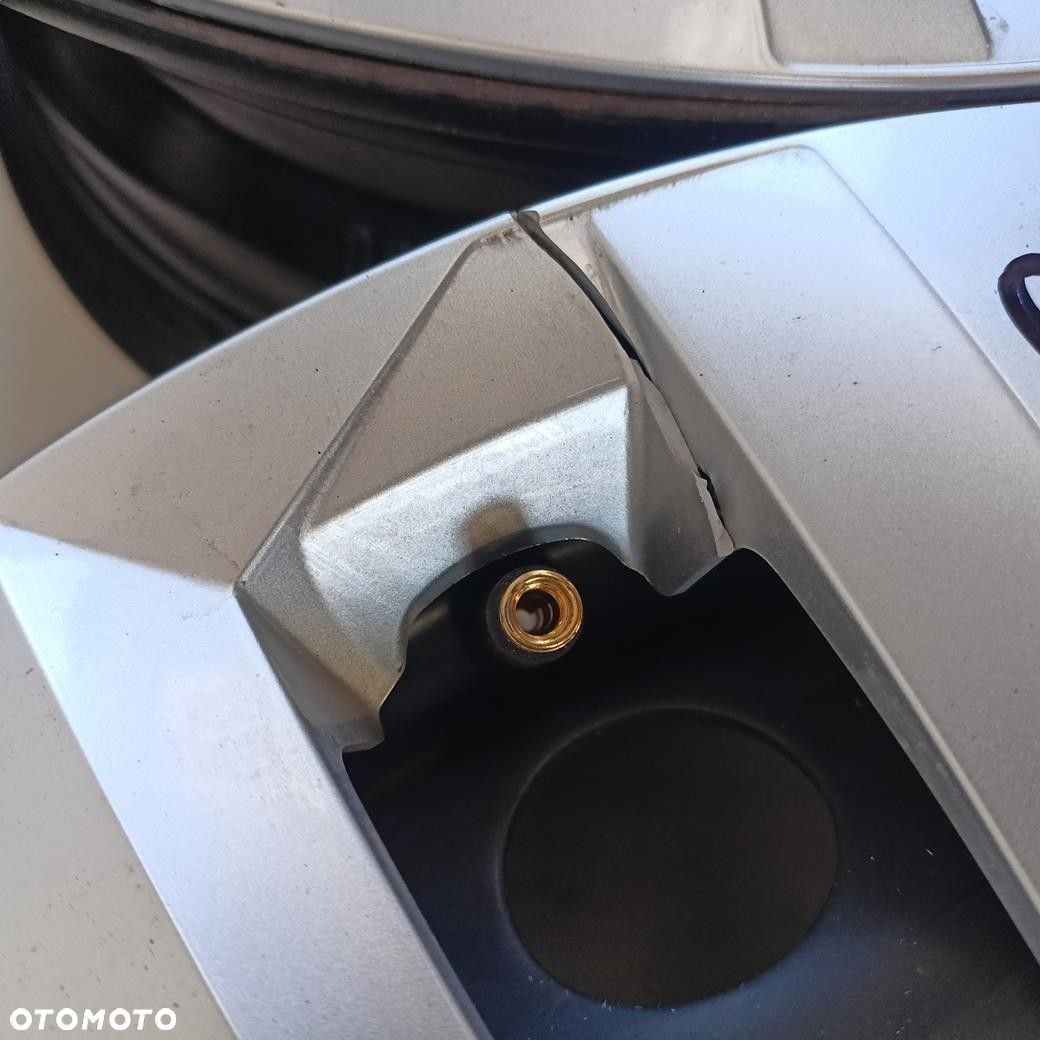 Felgi 5x100 15 Vw Polo 2G + Kołpaki 4szt (F2597) - 2