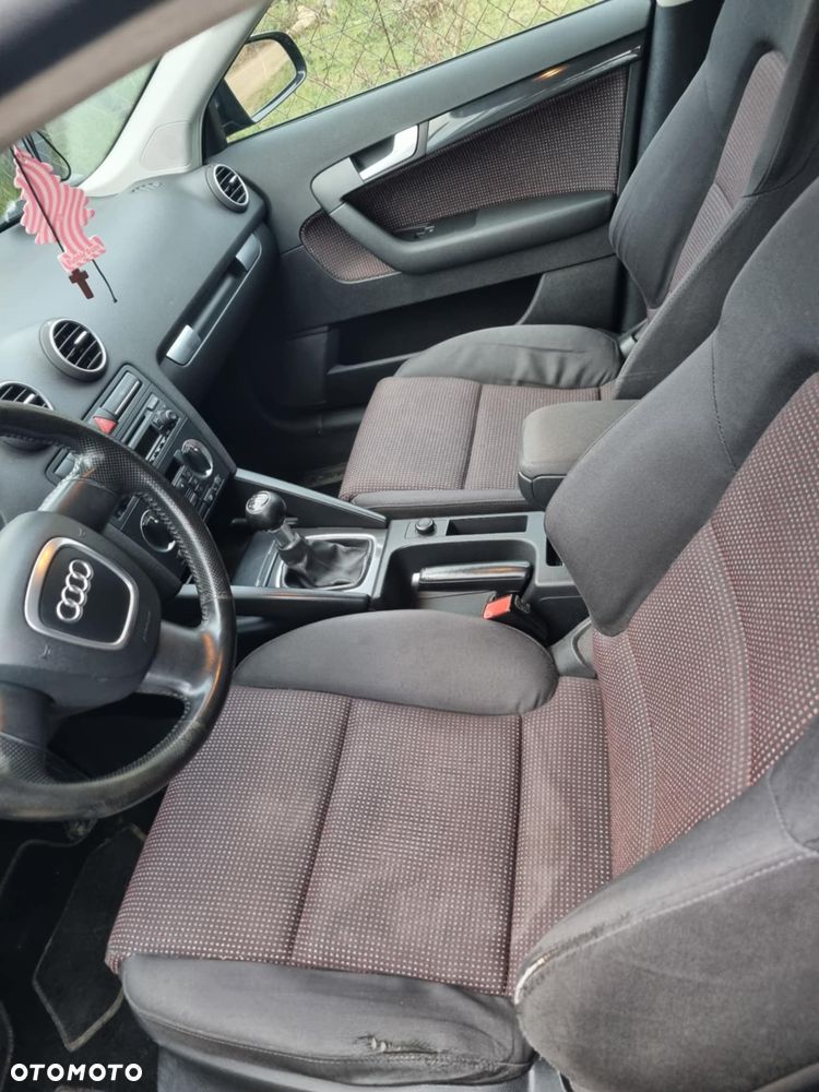 Audi A3 Sportback 1.6 FSI Ambition - 4