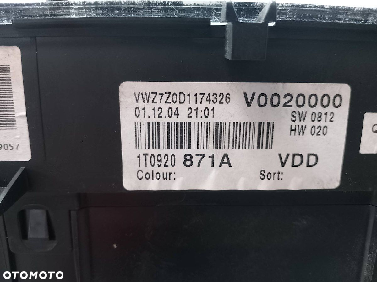 LICZNIK VW TOURAN I 1T0920871A  V0020000 2.0 TDI - 9
