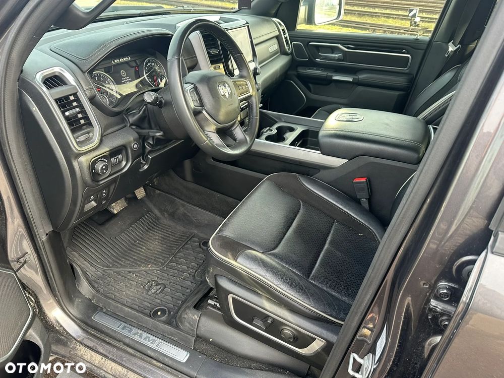 RAM 1500 5.7 Crew Cab Shortbed Laramie Black - 10