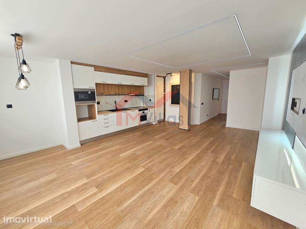 Apartamento T3 renovado perto do centro - Loulé - Grande imagem: 2/23