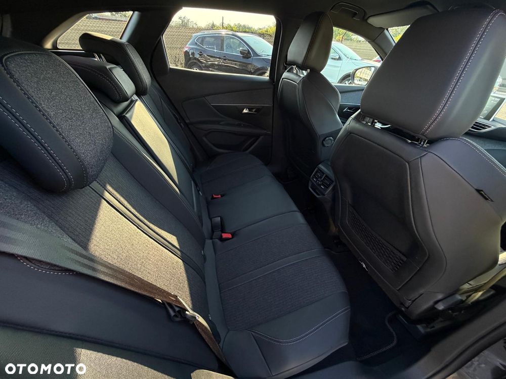 Peugeot 3008 1.6 PureTech GPF GT Line S&S EAT8 - 23
