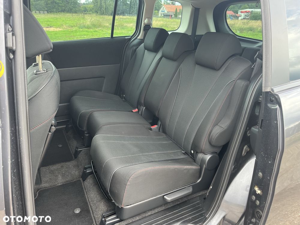 Mazda 5 - 6