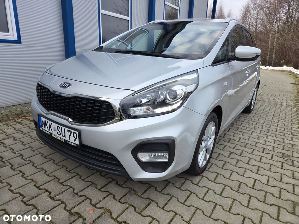 Kia Carens 1.6 GDI Dream Team Edition - 9
