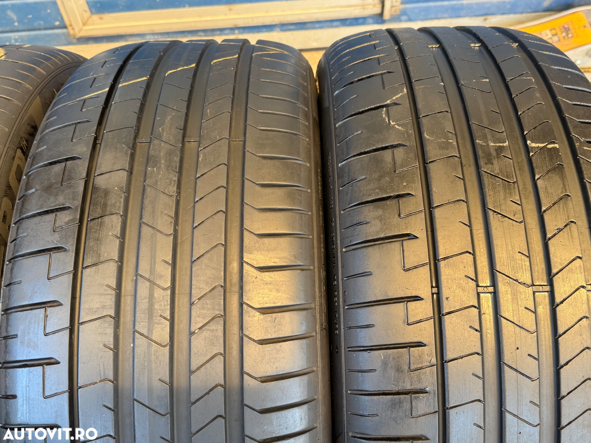 Vând 4 anvelope 275/40/22 Pirelli de vară ca noi - 4