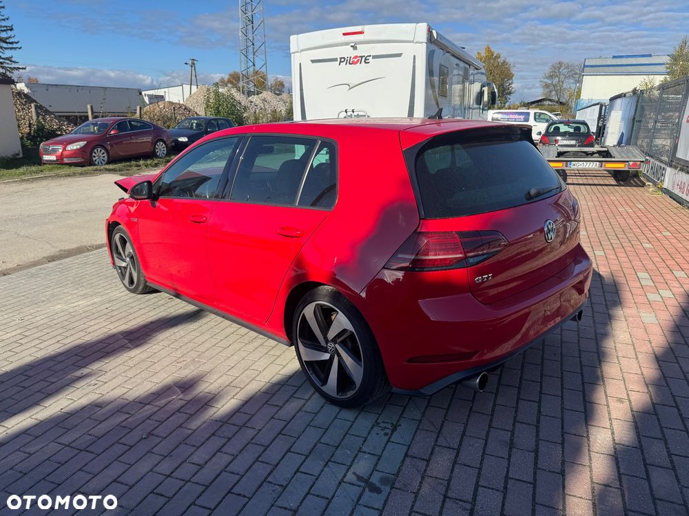 Volkswagen Golf GTI Performance BlueMotion Technology - 4