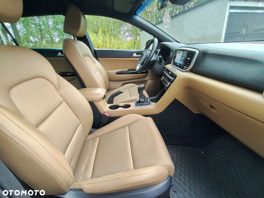 Kia Sportage 1.6 GDI Black Edition 2WD - 12