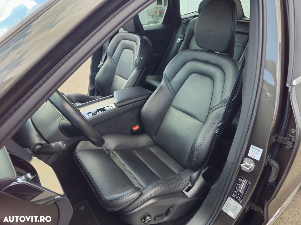 Volvo XC 60 B4 MHEV AWD Inscription - 18