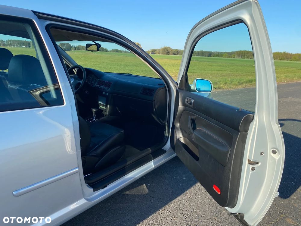 Volkswagen Golf - 9