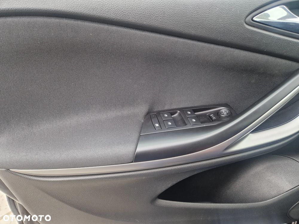 Opel Astra 1.6 CDTI Dynamic S&S - 20