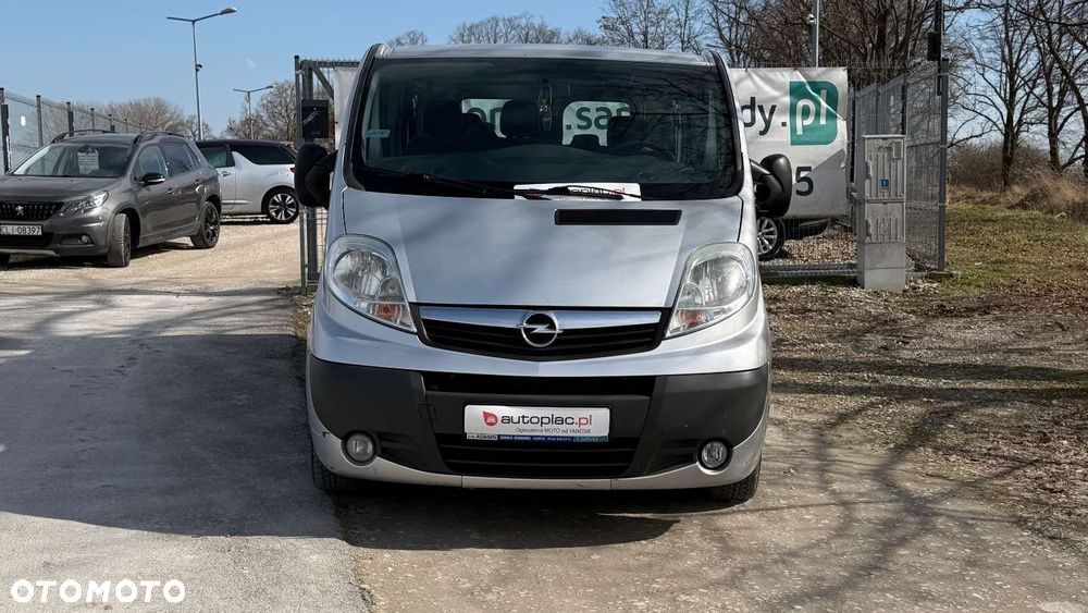 Opel Vivaro - 8