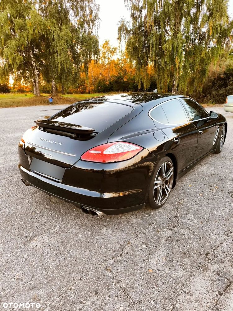 Porsche Panamera 4S - 5