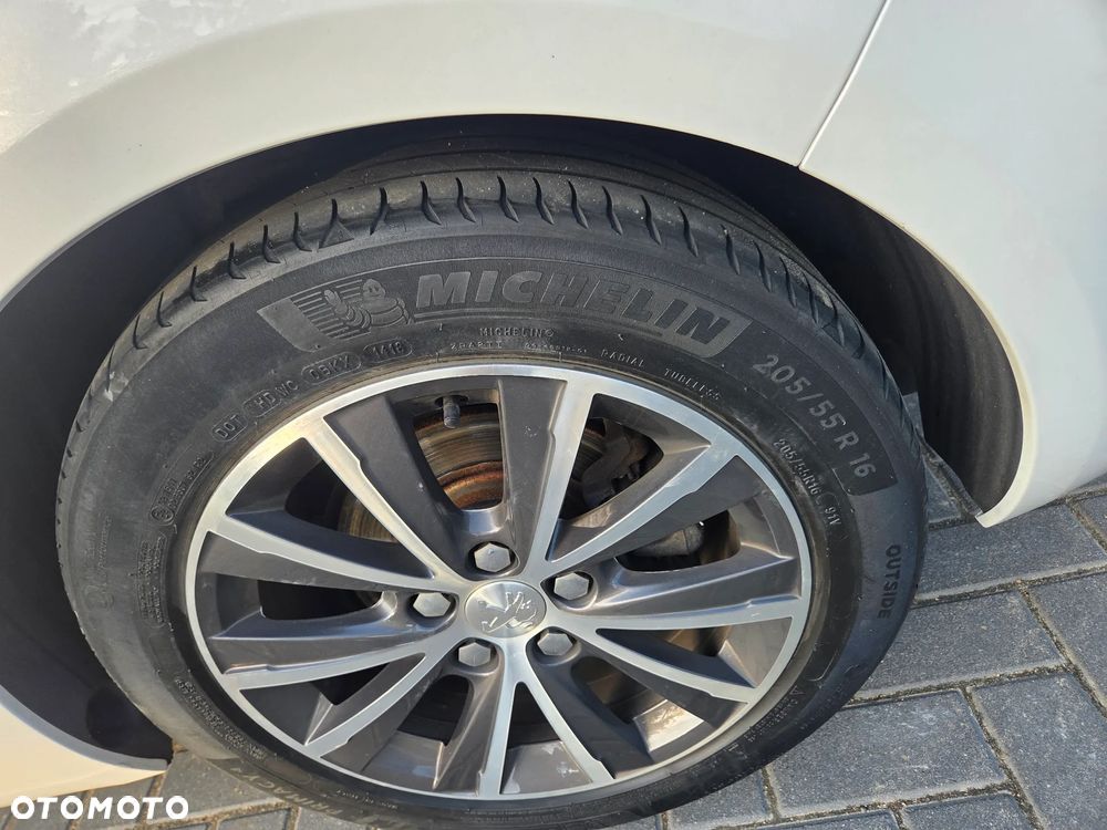 Peugeot 308 1.6 BlueHDi Active S&S - 20