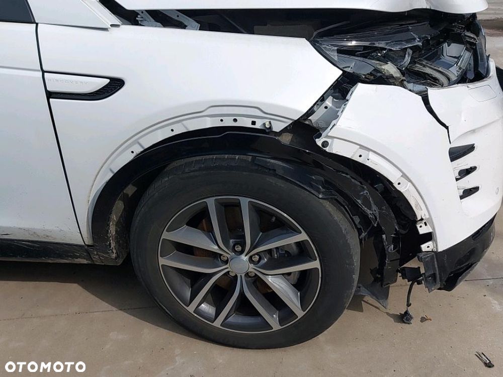 Land Rover Discovery Sport P270e Dynamic SE - 6