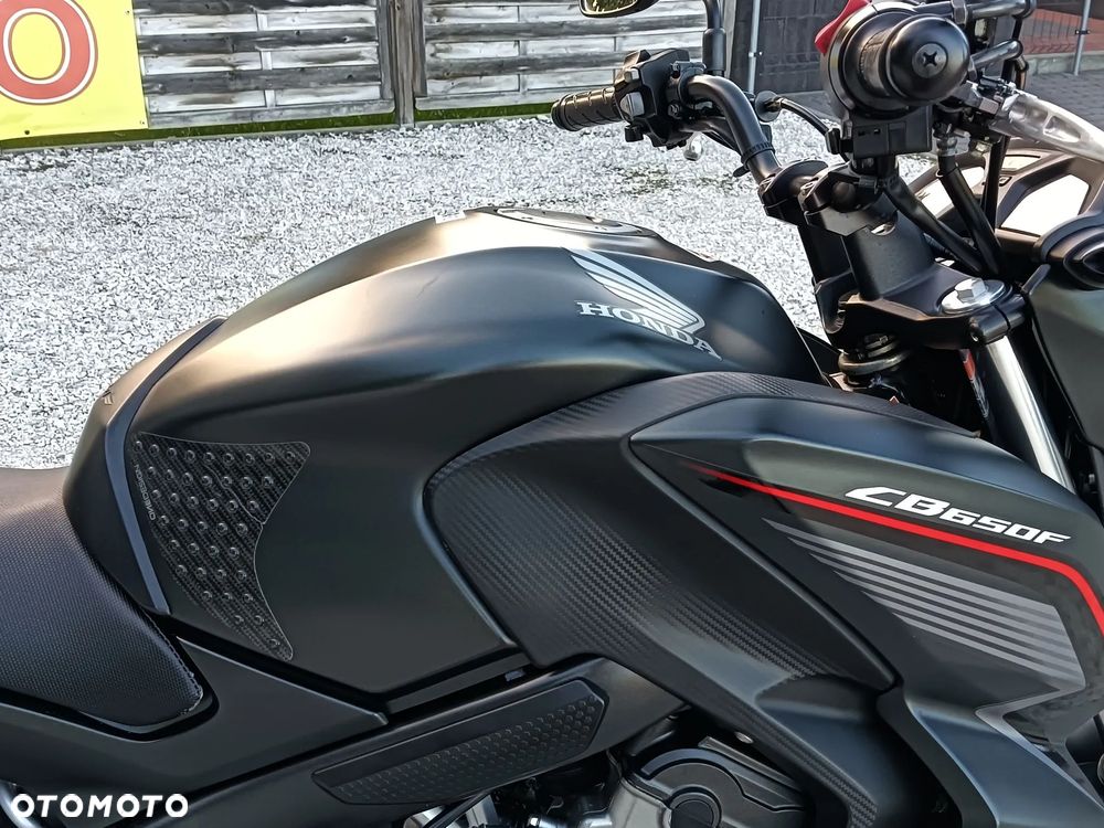 Honda CB - 22