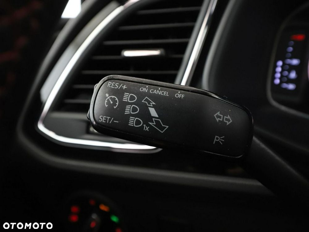 Seat Leon 1.5 eTSI ACT OPF DSG FR - 32