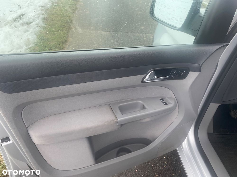 Volkswagen Caddy 1.6 Life (7-Si.) - 8