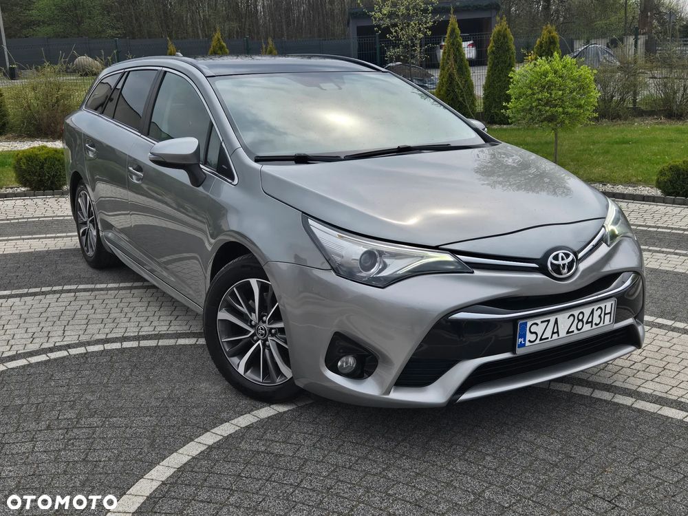 Toyota Avensis 2.0 D-4D Premium - 3