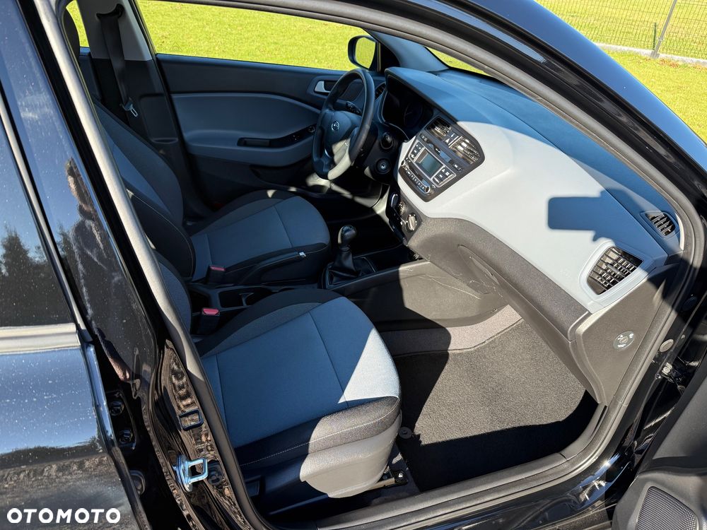 Hyundai i20 1.2 Classic - 33