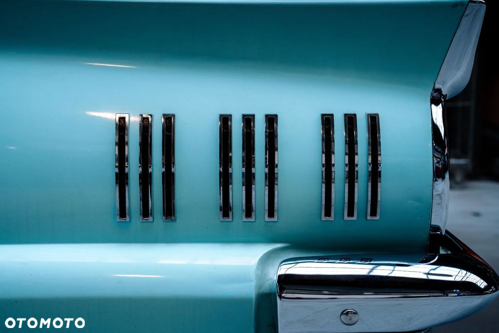 Ford Thunderbird - 16