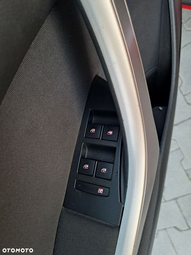 Opel Astra - 24