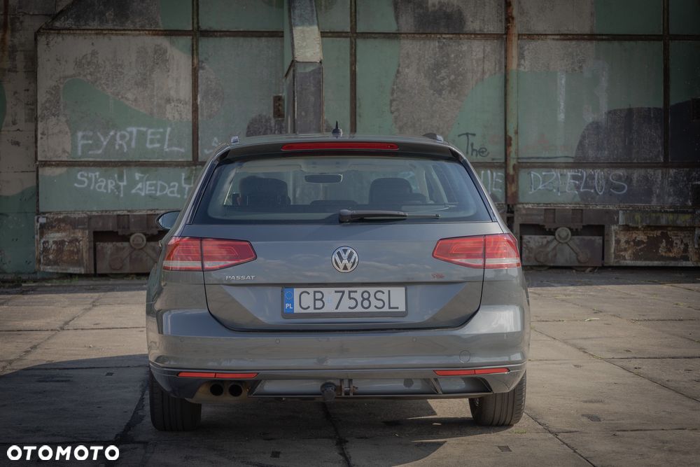Volkswagen Passat - 8