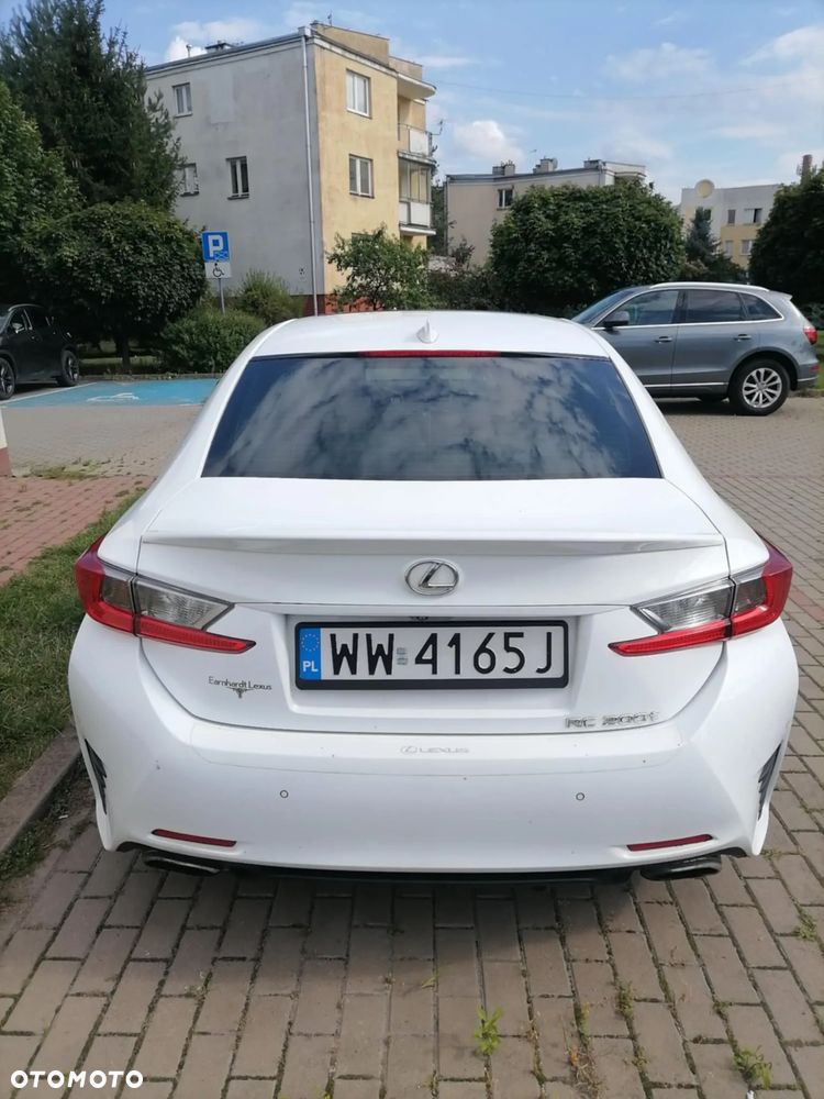 Lexus RC 200t - 6