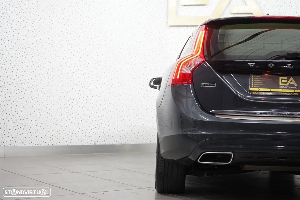 Volvo V60 2.4 D6 Summum AWD Phev - 7