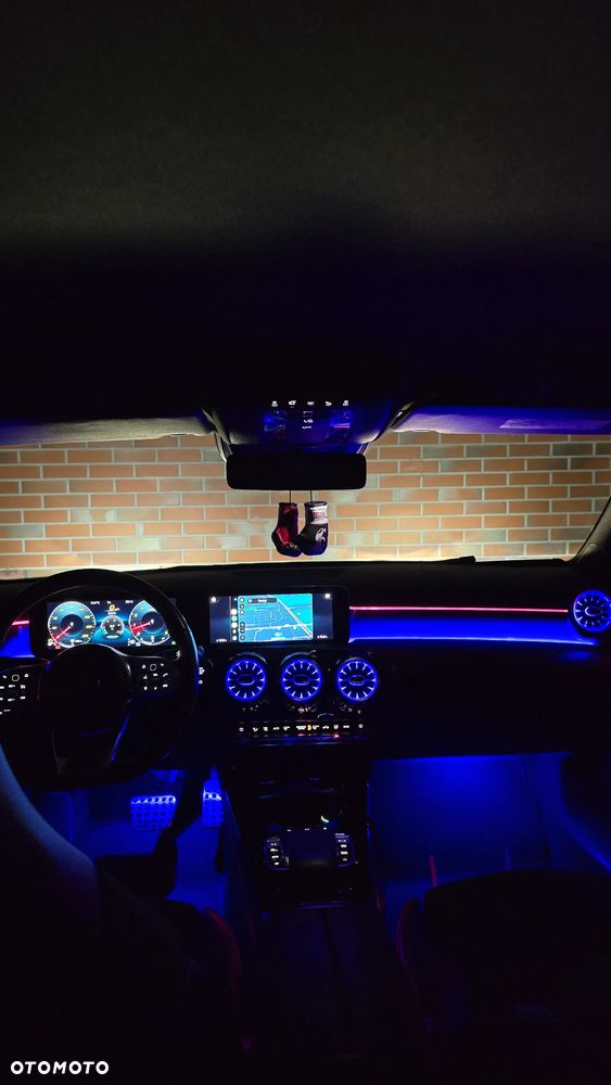 Mercedes-Benz CLA 220 AMG Line 7G-DCT - 14