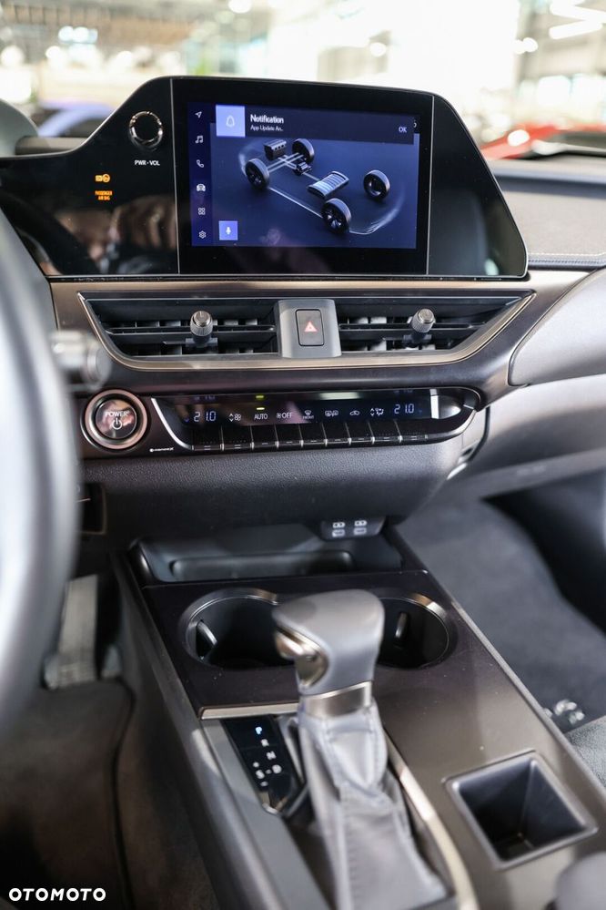 Lexus UX - 23