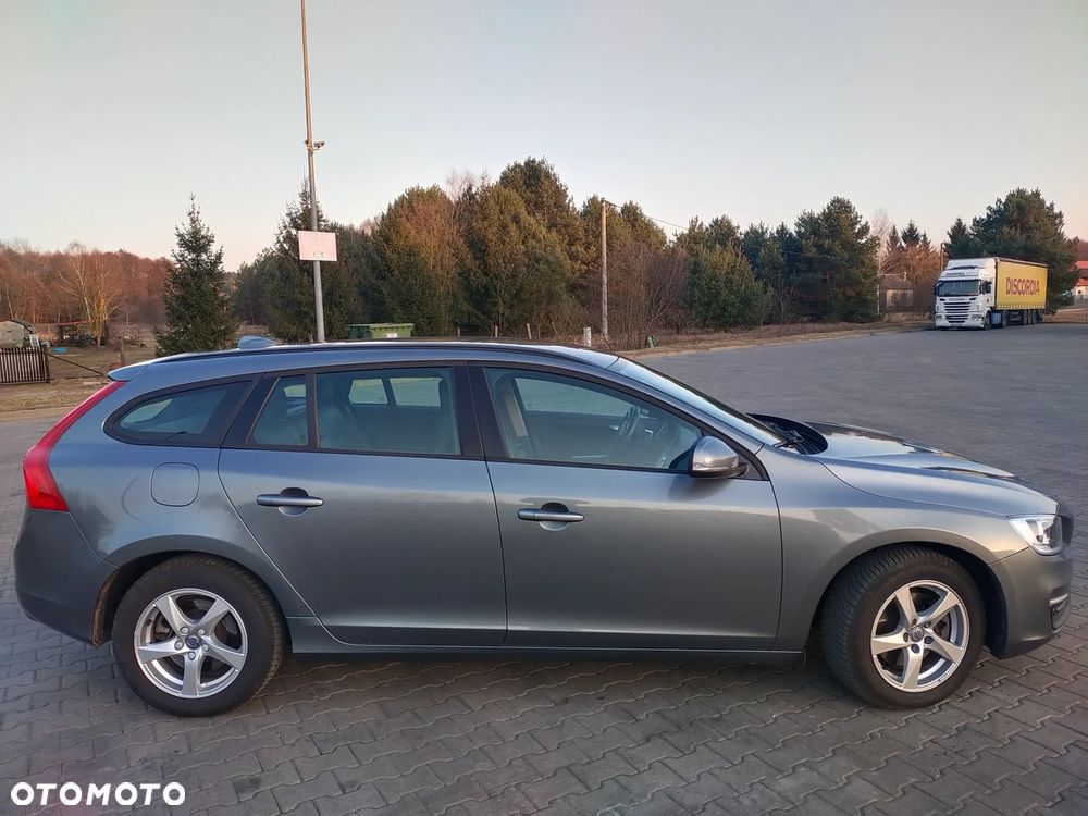 Volvo V60 D2 - 3
