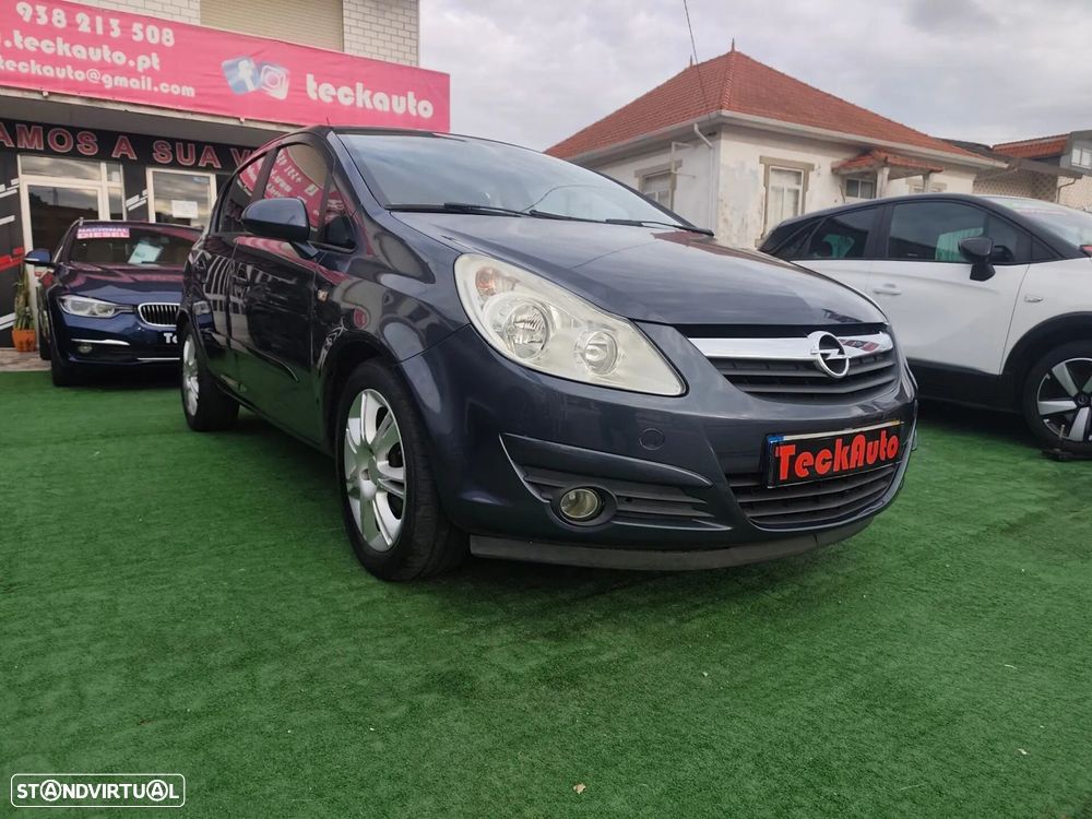 Opel Corsa 1.2 Cosmo - 1