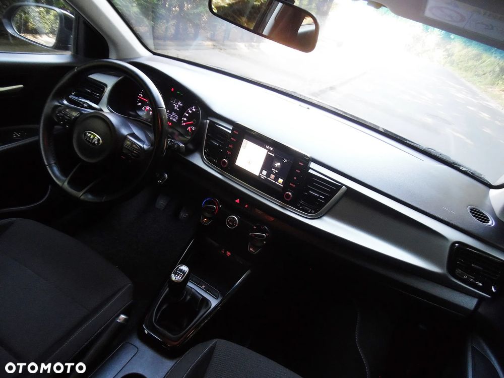 Kia Rio - 27